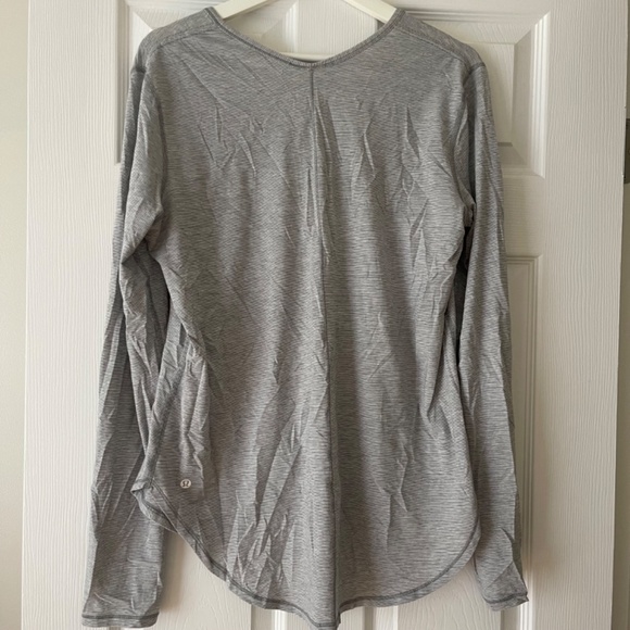 Lululemon Longsleeve Grey Top - Picture 2 of 3